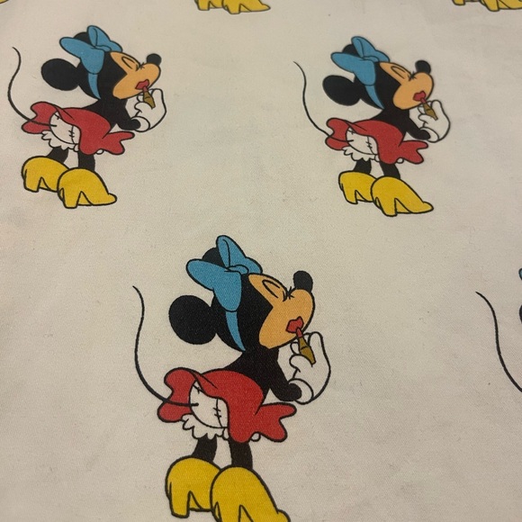 Cakeworthy Minnie Mouse Button Down Crop Shirt size XL - Picture 4 of 4